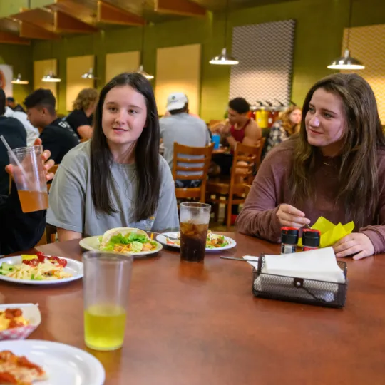 point students eating