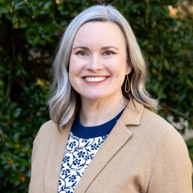 Sarah Huxford Headshot