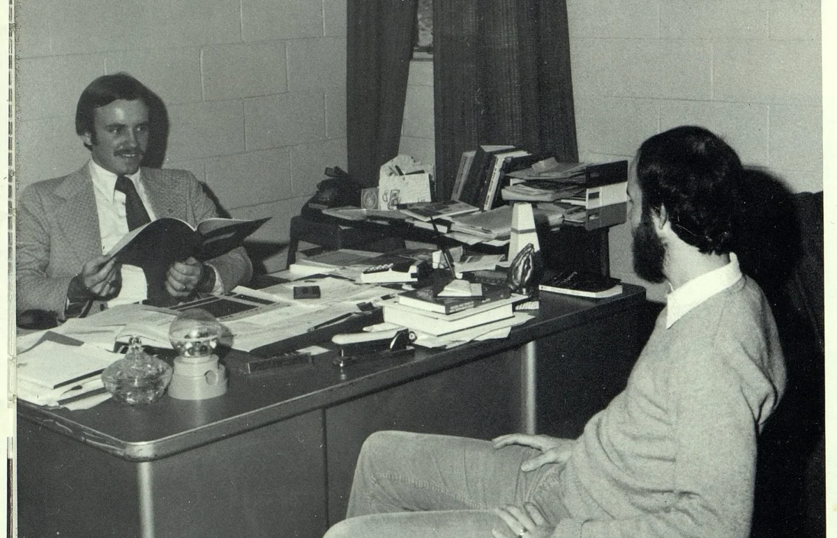 1979 Photo of Wye Huxford talking to Dean Collins